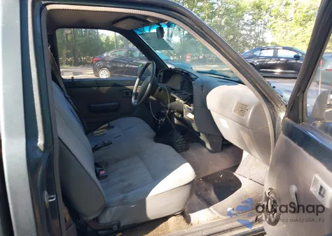 1994 Toyota Pickup 1/2 Ton Short Whlbase Stb z USA, uszkodzony, nr VIN 4TARN81A2RZ268986